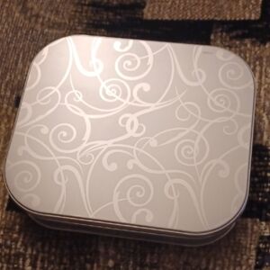$4 Add-on Silver Swirl Patterned Tin Box